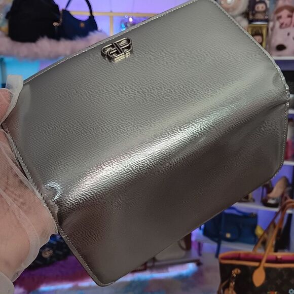 Balenciaga Chrome Silver Leather Large Size Bi-Fold Snap Wallet Men’s Women’s Fu - Picture 8 of 15